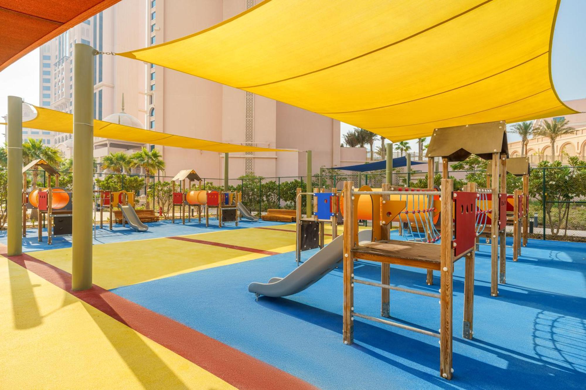 Hotel Rixos Marina Abu Dhabi Esterno foto Playground at the hotel