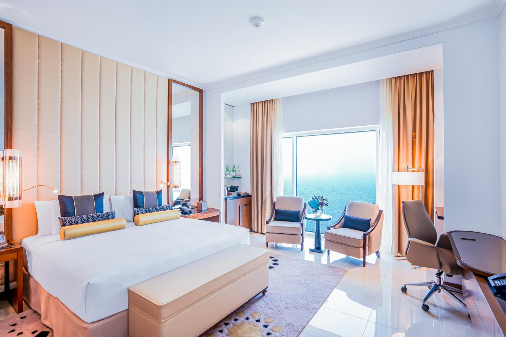Hotel Rixos Marina Abu Dhabi Esterno foto A room at the hotel