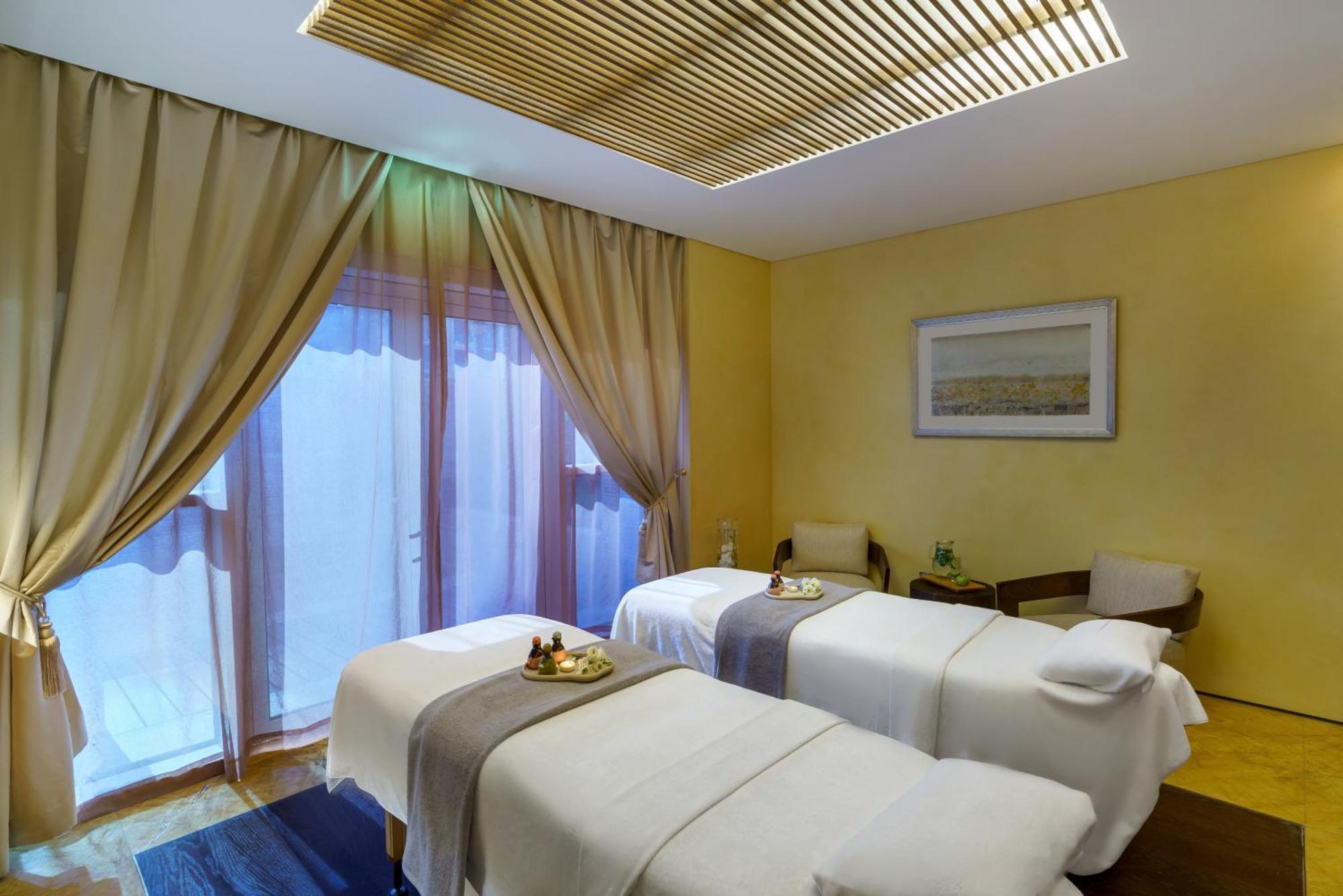 Hotel Rixos Marina Abu Dhabi Esterno foto A spa treatment room