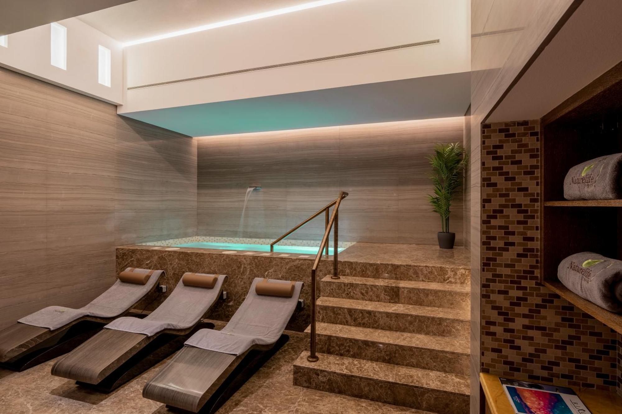 Hotel Rixos Marina Abu Dhabi Esterno foto Spa at the hotel