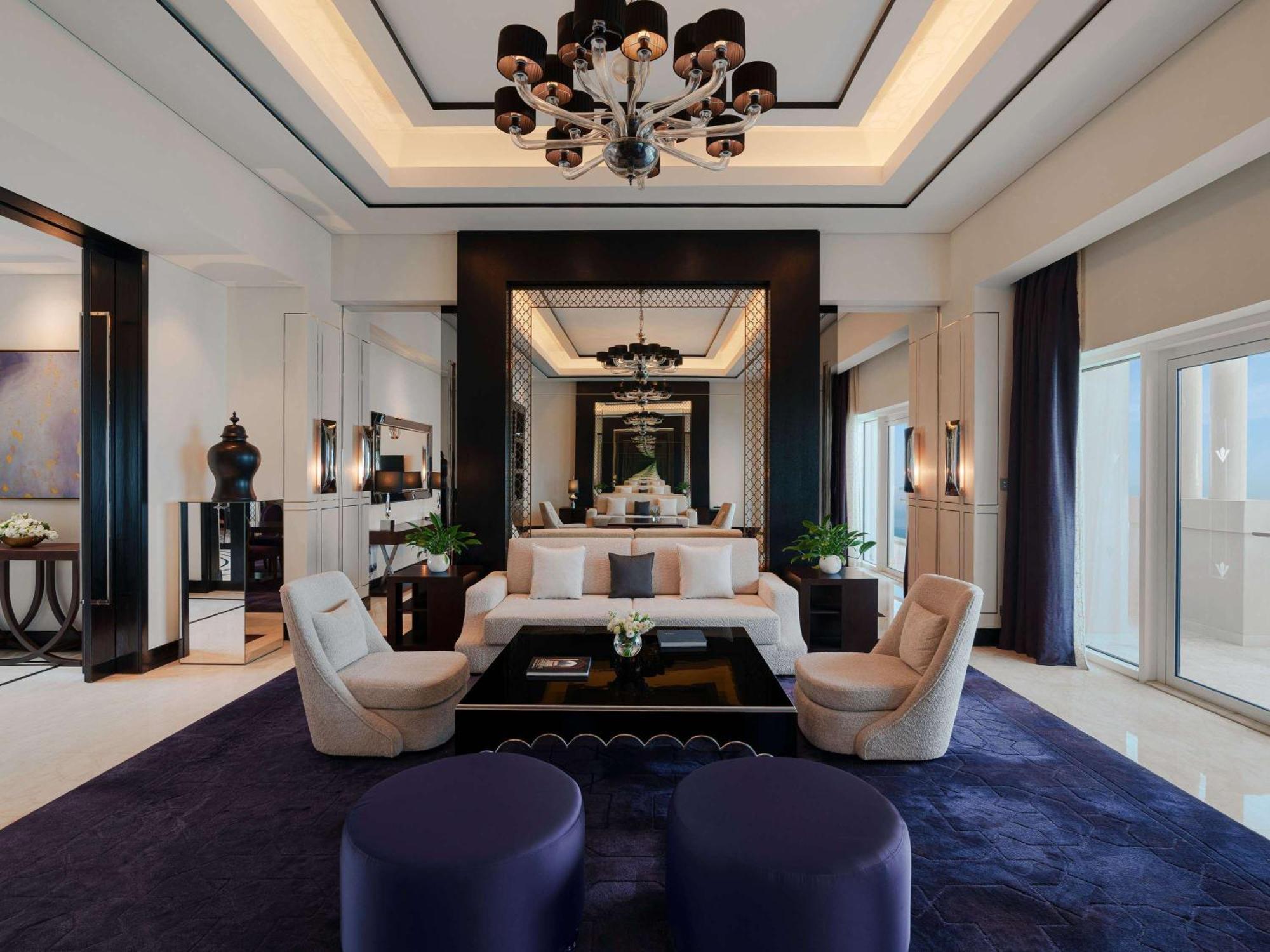 Hotel Rixos Marina Abu Dhabi Esterno foto The interior of a suite at the Atlantis, The Royal