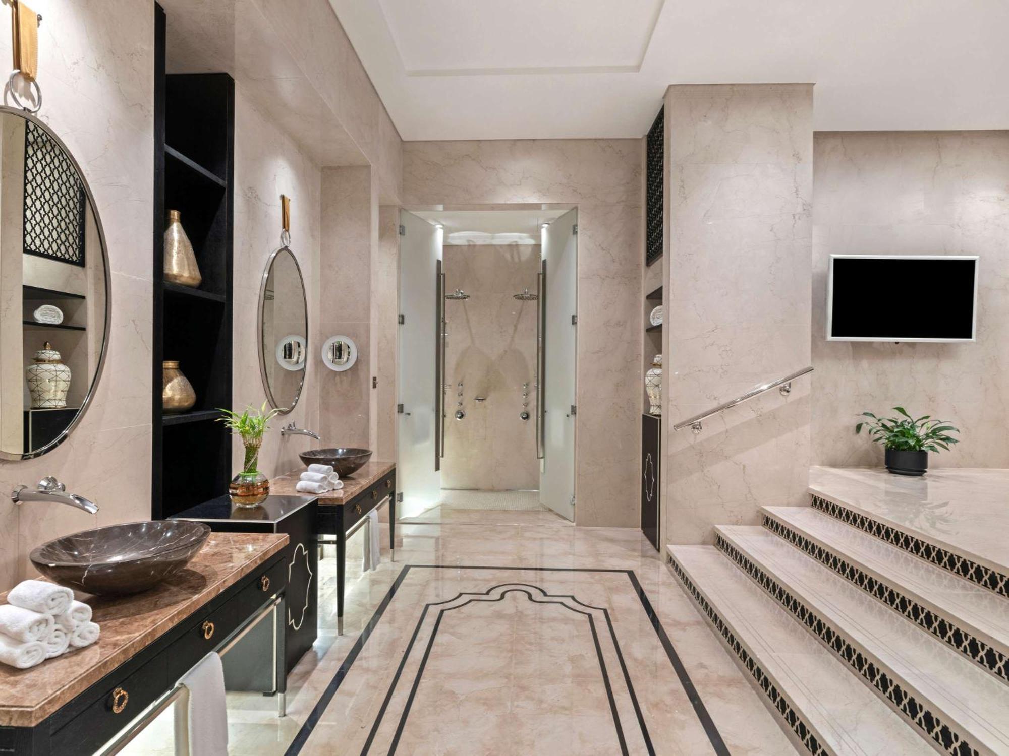 Hotel Rixos Marina Abu Dhabi Esterno foto Bathroom