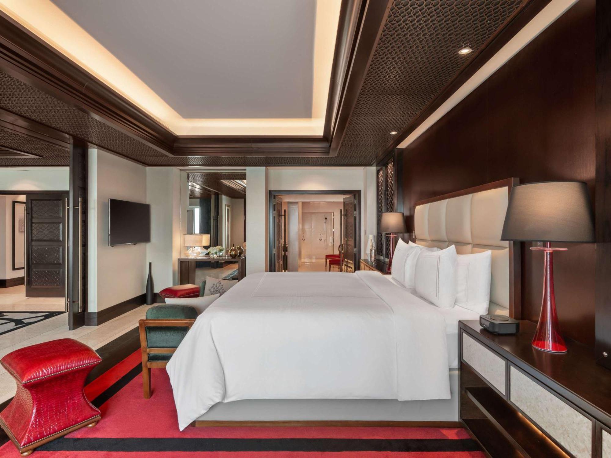 Hotel Rixos Marina Abu Dhabi Esterno foto A bedroom at the hotel